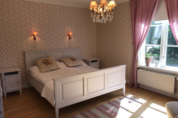 Room 4 of 44