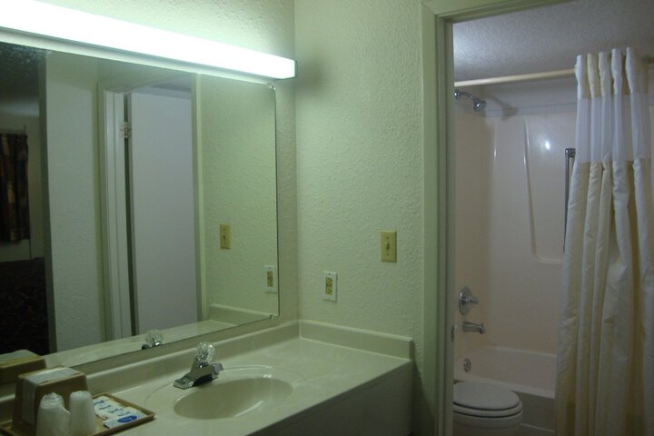 Room 21 of 26