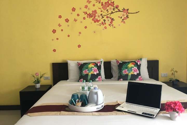 Room 14 of 33