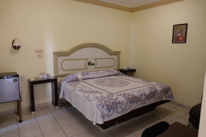 Room 15 of 53
