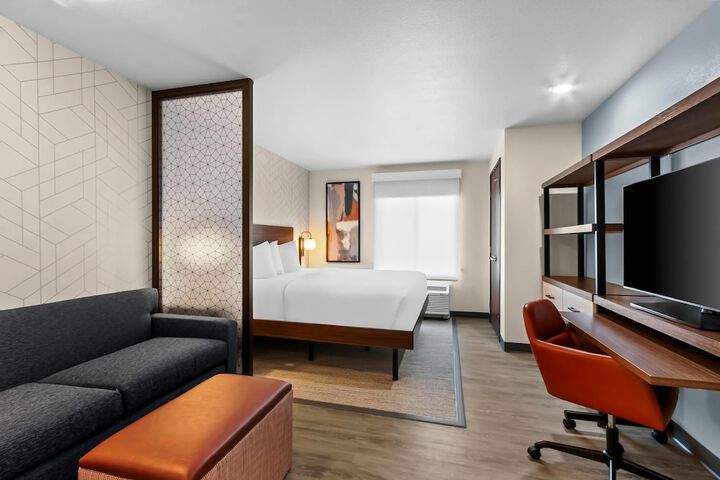 Everhome Suites Chandler Phoenix Fashion Center in Chandler, AZ