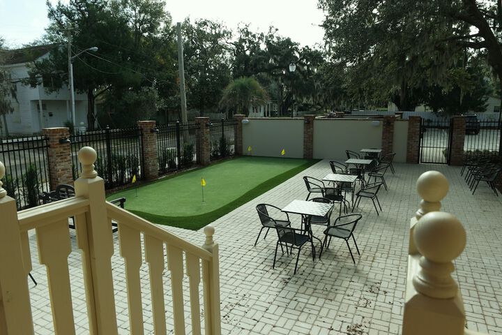 Hotel Exterior 23 of 29