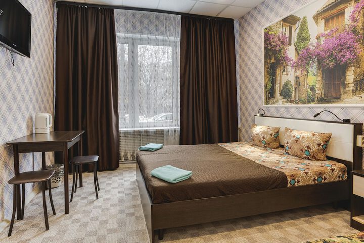Room 16 of 28