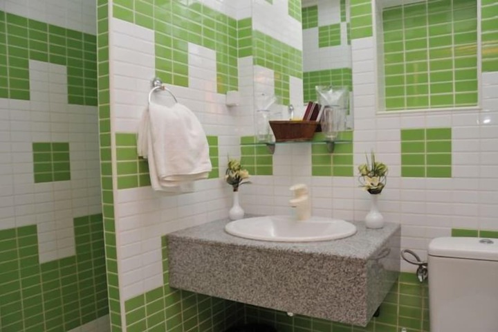 Clean Restrooms