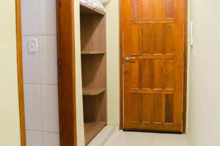 Room 7 of 28