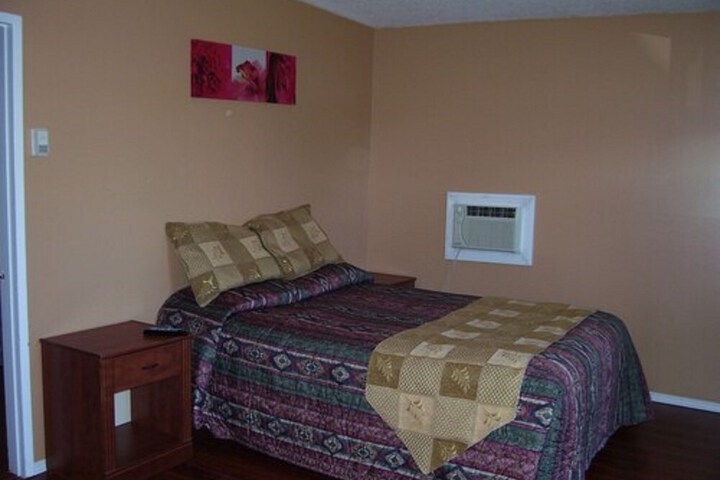 Room 11 of 20