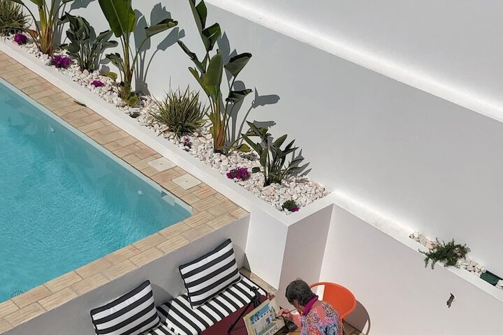 Pool 32 of 50