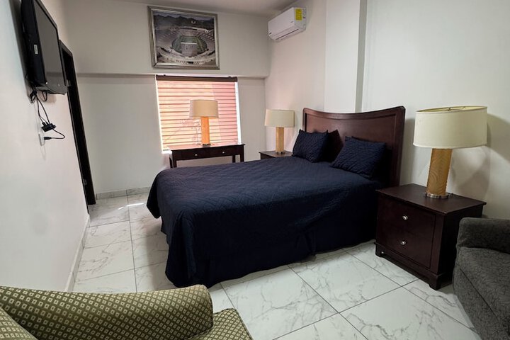 Room 3 of 10