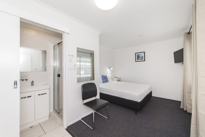 Room 2 of 36