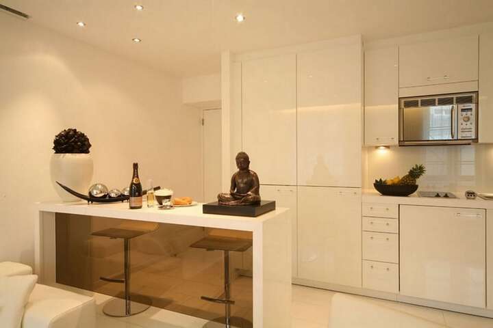 Room 6 of 30