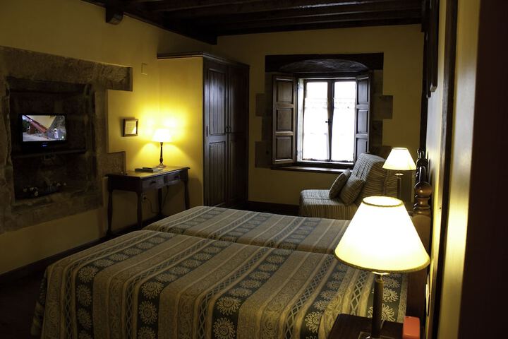 Room 12 of 43