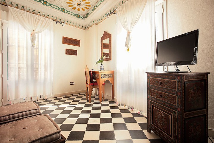 Room 38 of 98