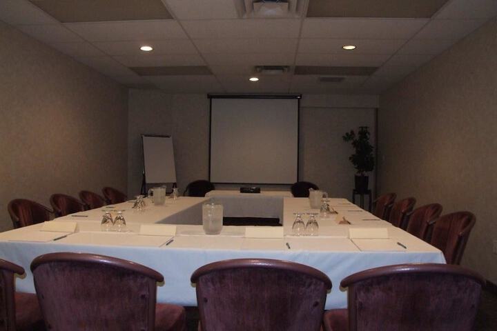 Ballroom/Hall 68 of 85