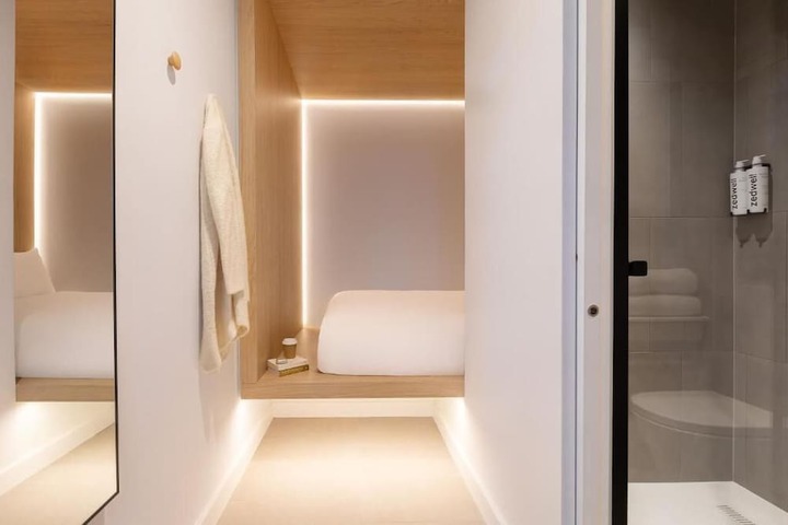 Room 6 of 23