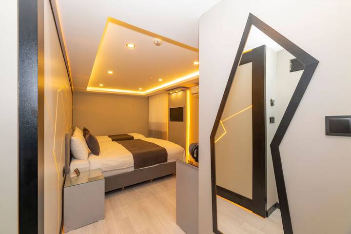 Room 15 of 41