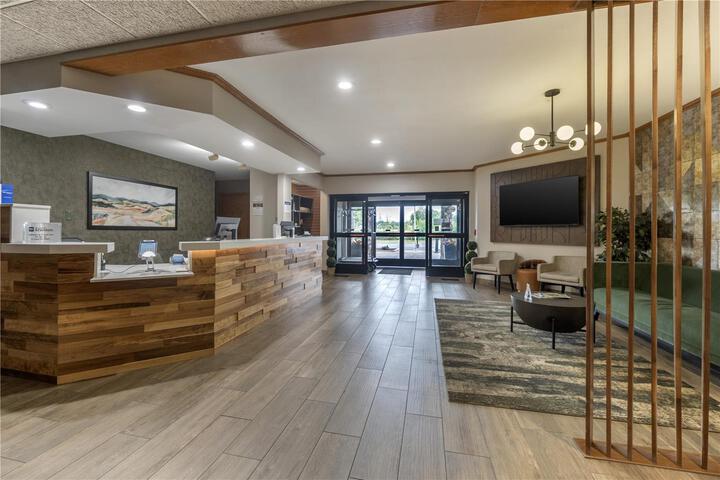 Hotel Interior 7 of 79