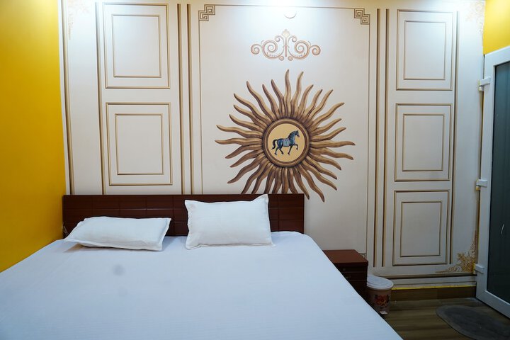 Room 7 of 17