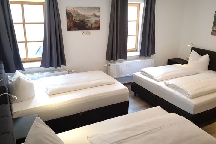 Room 47 of 97