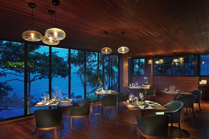 Dining 86 of 131