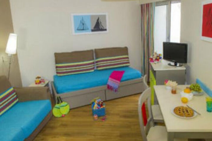Room 18 of 25