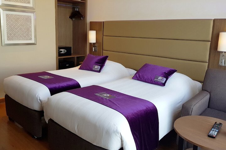 Room 10 of 52