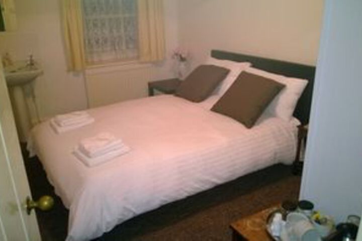 Room 11 of 21