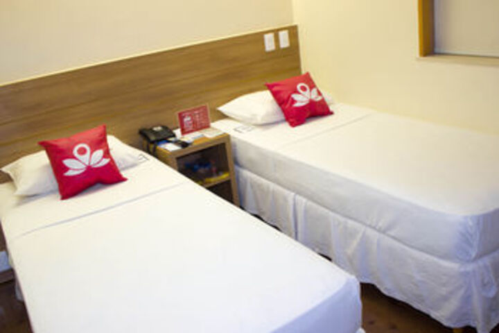 Room 18 of 32