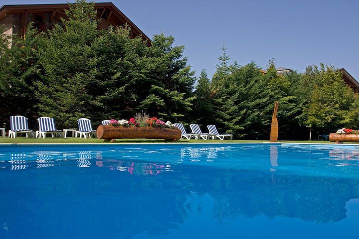 Pool 49 of 137