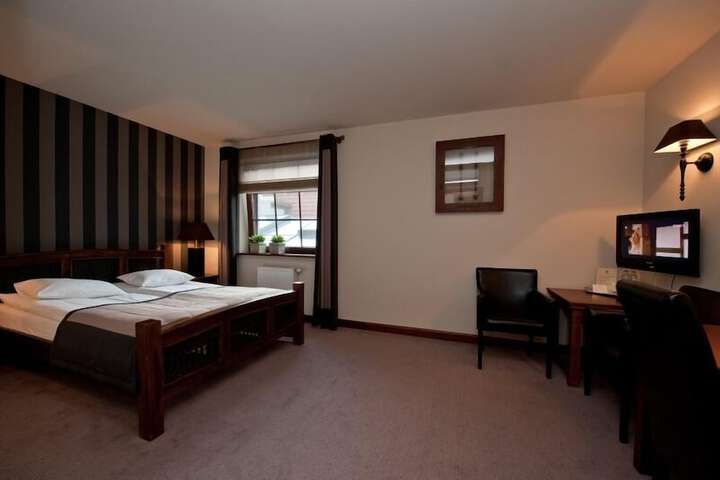 Room 15 of 65