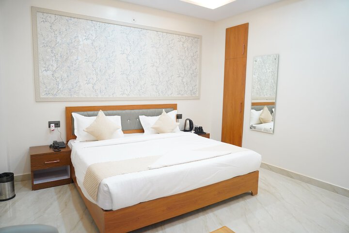 Room 16 of 22