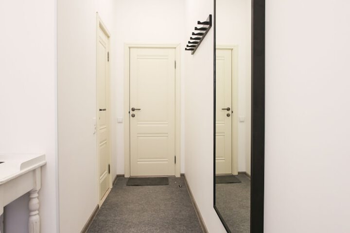 Room 8 of 13