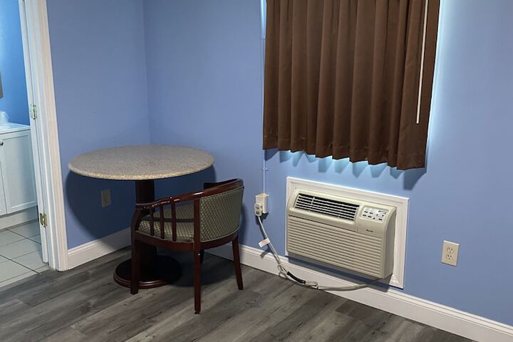 1 Queen Bed (28 of 69)