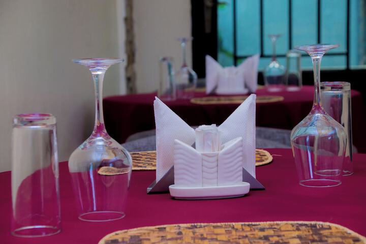Dining 41 of 53
