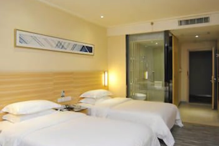 Room 3 of 8