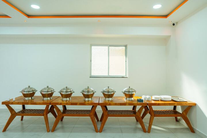 Ballroom/Hall 23 of 43