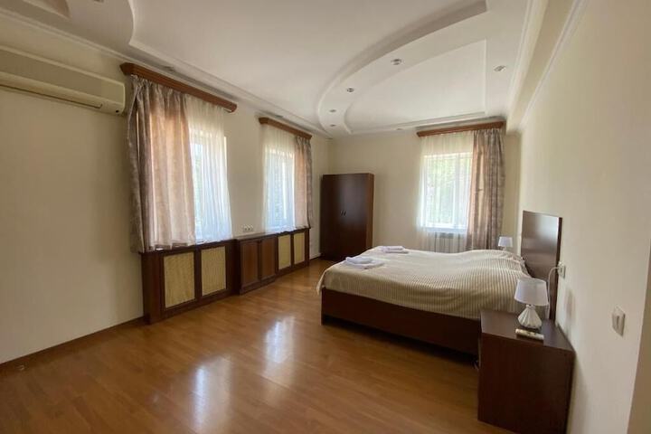 Room 10 of 47