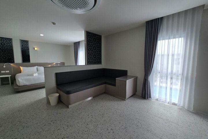 Room 43 of 85