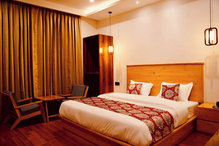 Room 4 of 40