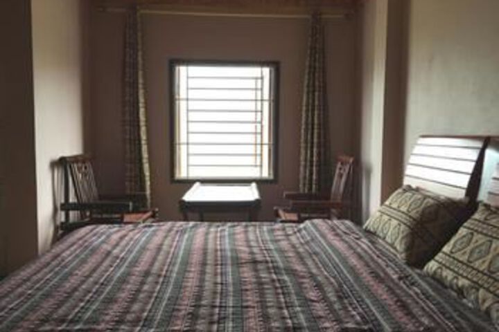 Room 9 of 29
