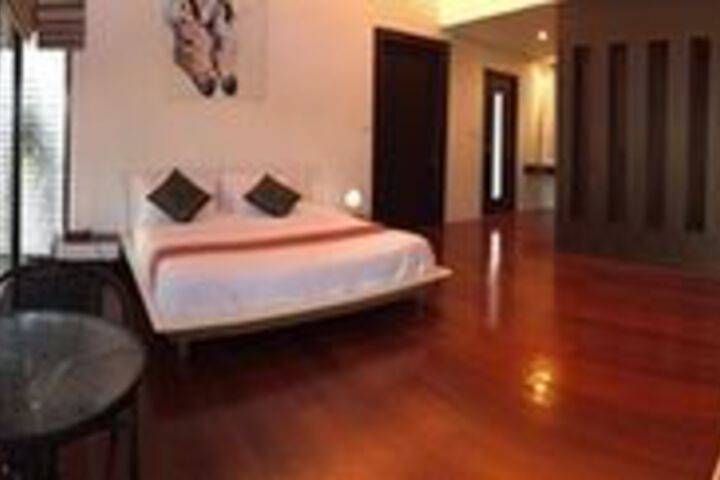 Room 21 of 35