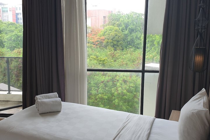 Room 25 of 43