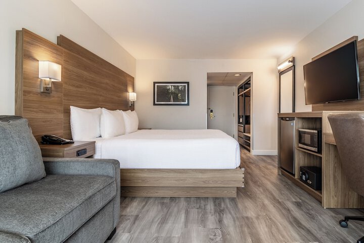 Room 26 of 150