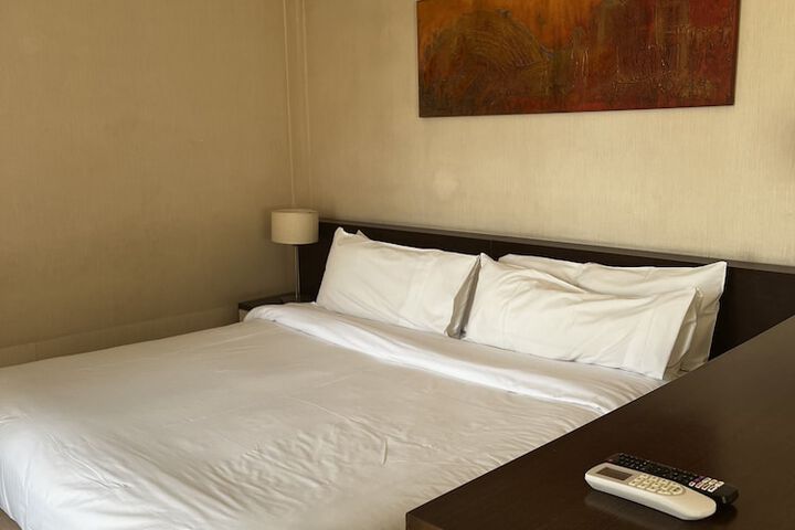 Room 14 of 36