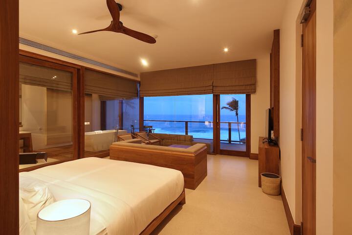 Room 10 of 81