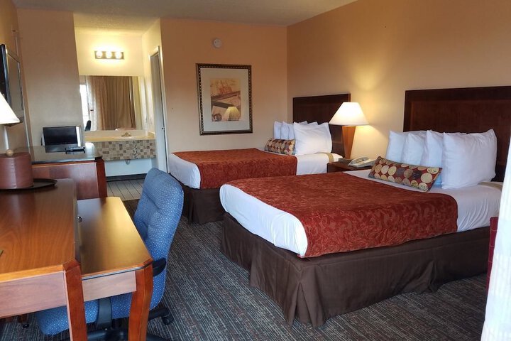Room 3 of 10