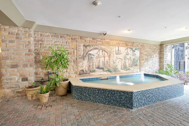 Pool 13 of 22
