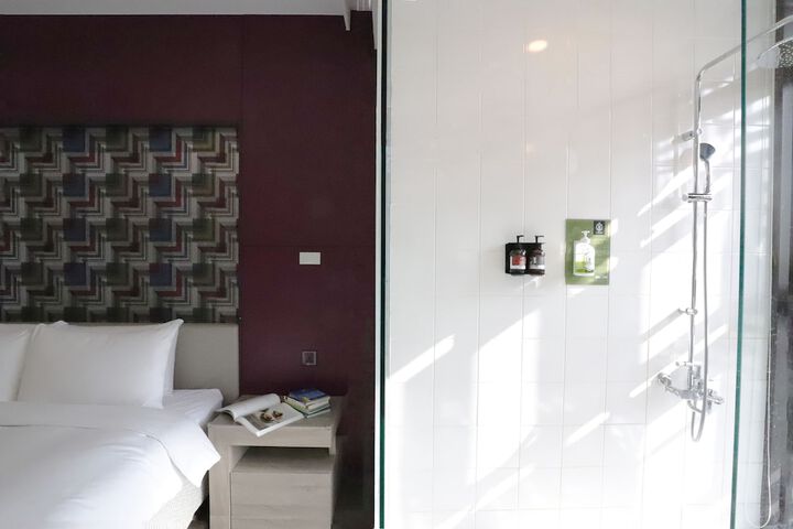 Room 10 of 117
