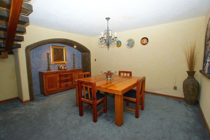 Room 18 of 49