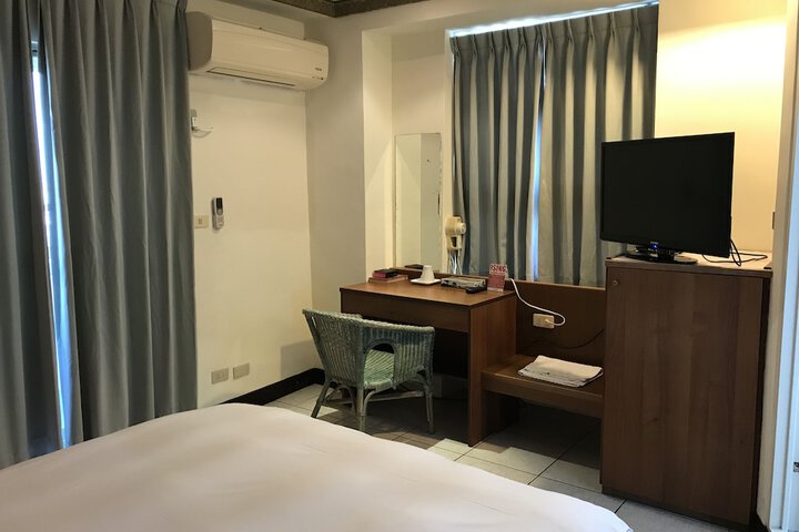 Room 21 of 51