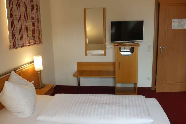 Room 15 of 55